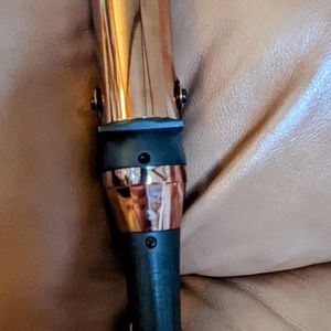 INFINITIPRO BY CONAIR Rose Gold Titanium 1 1/4-Inch Curling Iron